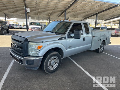 2012 Ford F-350 XL 4x2 شاحنة متعددة الاغراض