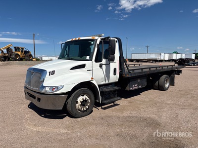 International 4x2 Tilt Tray Truck