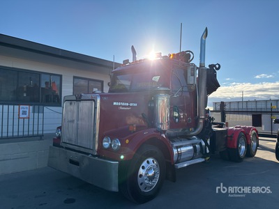 2006 Western Star Table Top Truck w/Crane