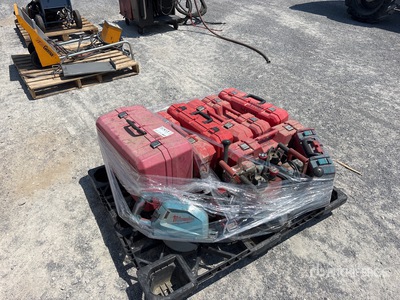 Quantity of Milwaukee Right angle drill, 3sawzall, saw, 3 Milwaukee batteries, electric high impact drill, 2 steel hang Różne