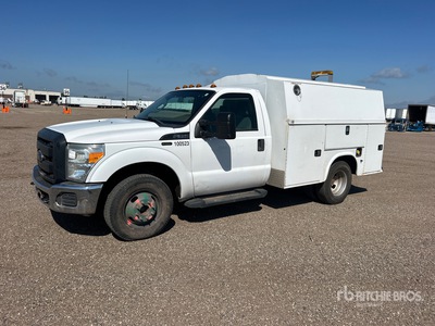 2015 Ford F-350 XL 4x2 Utility Truck