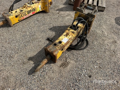 2016 Magnum RHB305-6 Hydraulic Breaker