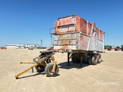 18 ft T/A End Dump Silage Trailer