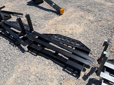 2026 GIYI GY-DHC 60 in Skid Steer Forks (Unused)