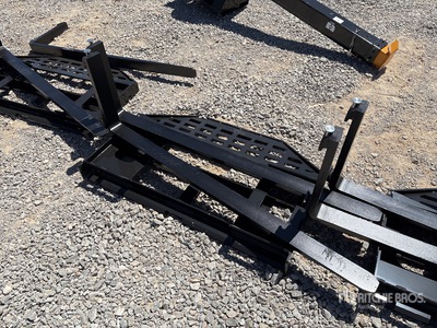 2026 GIYI GY-DHC 60 in Skid Steer Forks (Unused)