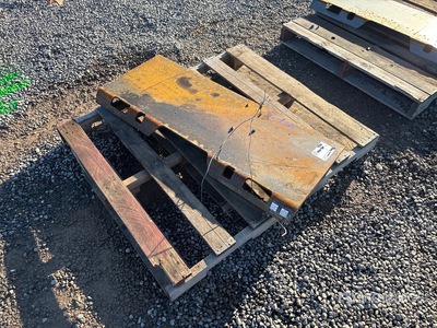 2026 Wolverine QMP2-16-12T Skid Steer Attachment Mounting Plate (Unused)