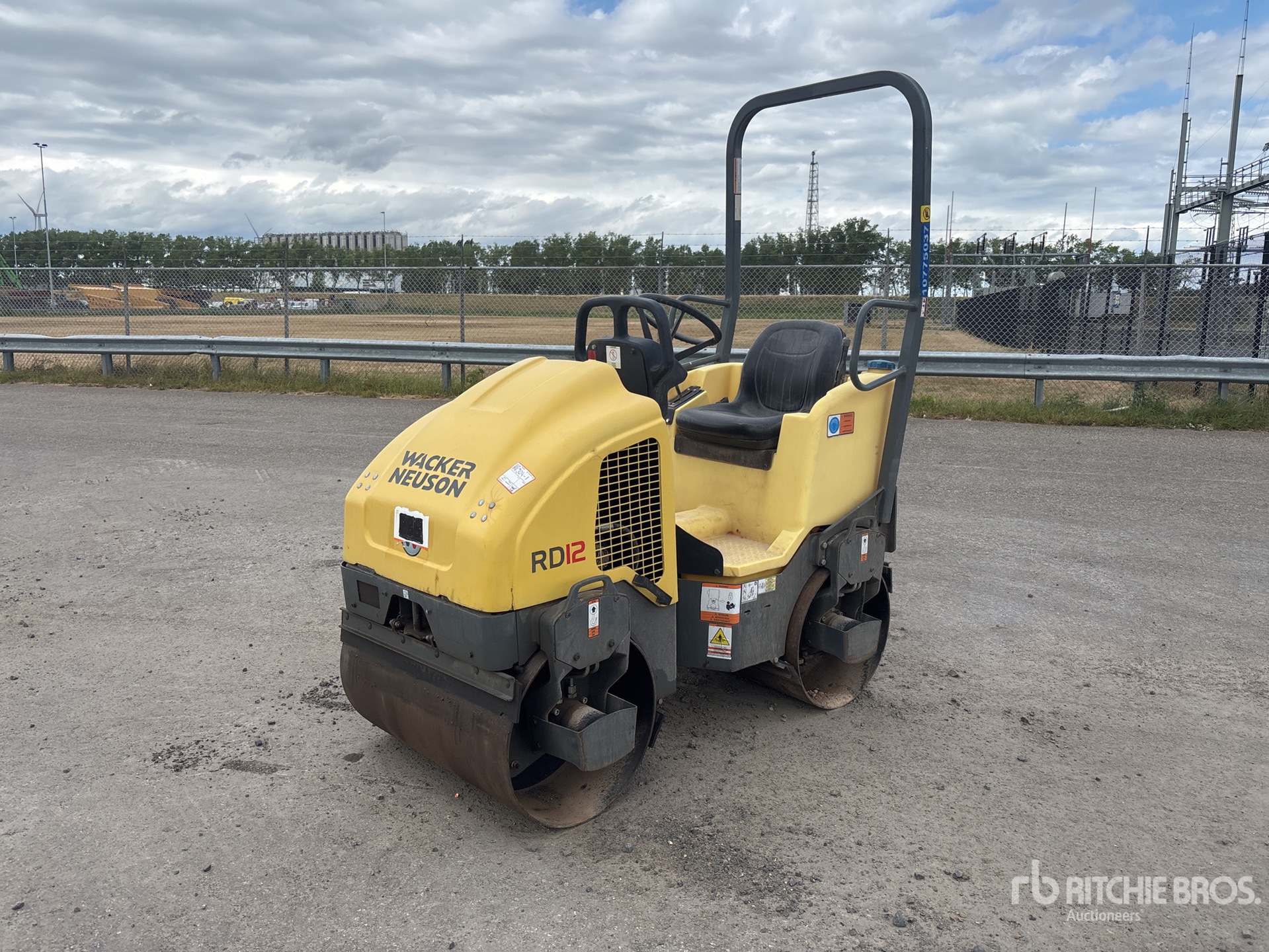 2018 Wacker Neuson RD12A Double Drum Roller