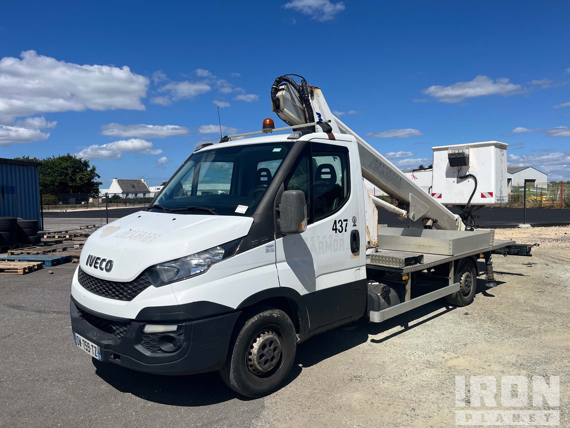 2015 Multitel MT 182 18.2 m on 2015 Iveco Daily 3C13 4x2 Bucket Truck