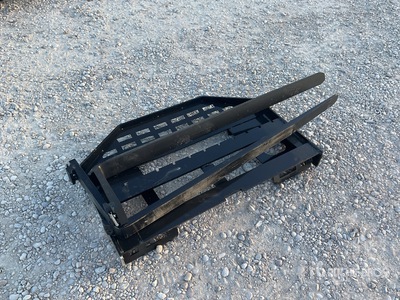2026 GIYI GY-DHC Skid Steer Forks (Unused)