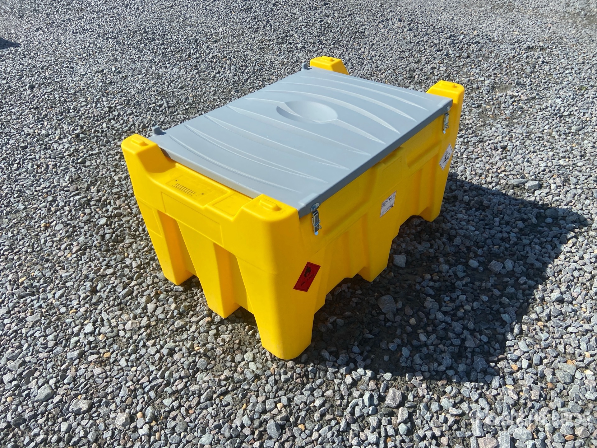 2026 Emiliana Serbatoi EU-TANK 330 330 L Poly Portable Diesel Transfer and Dispensing Tank Fuel Tank (Unused)