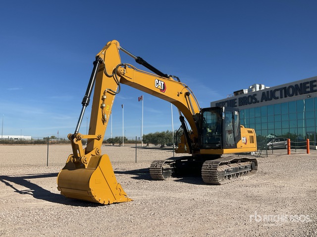 を見 Excavators