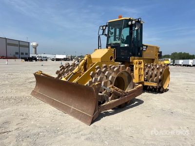 2015 Cat 815F2 Soil Compactor