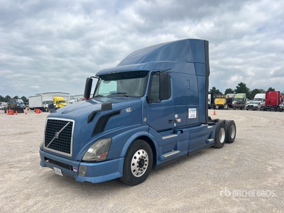 2013 Volvo VNL 6x4 Tracteur routier couchette