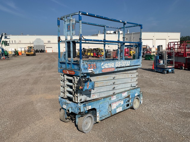 2015 Genie GS-3232 Electric Scissor Lift