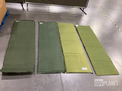 (21) Self-Inflating Sleeping Mats
