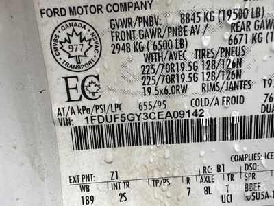 Robert Hydraulique RH41 37 ft on 2012 Ford F-550 4x2 Camion cesta