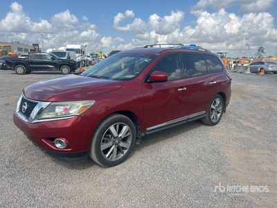 2015 Nissan Pathfinder Platinum 2WD Véhicule utilitaire sport