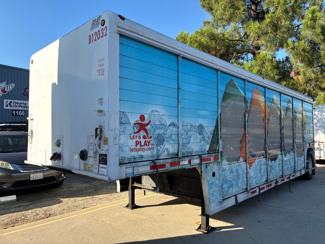 2012 Mickey 16 Bay S/A Beverage Trailer