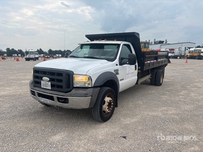 2005 Ford F-450 XL 4x2 Camion à benne
