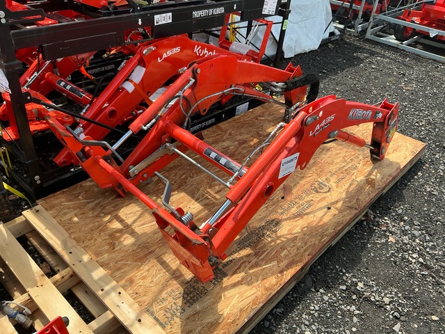 Kubota LA435 Front Loader Attachment