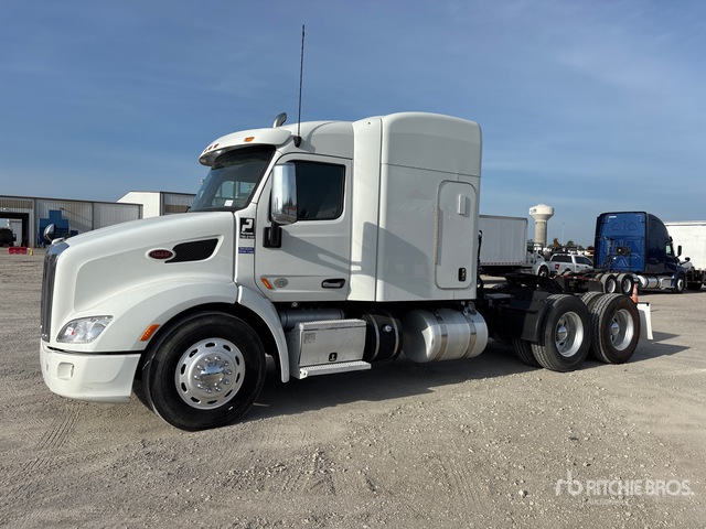 2016 Peterbilt 579 6x4 T/A Sleeper Truck Tractor