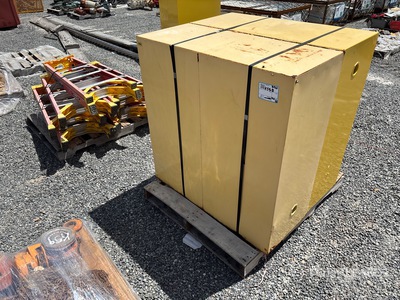 Quantity of (2) Flammables Storage Containers & (7) Ladders Varios, tienda, almacen, consumidor