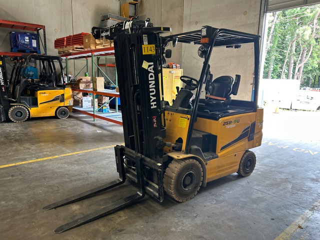 2023 Hyundai 25B-9U 5000 lb Electric Forklift