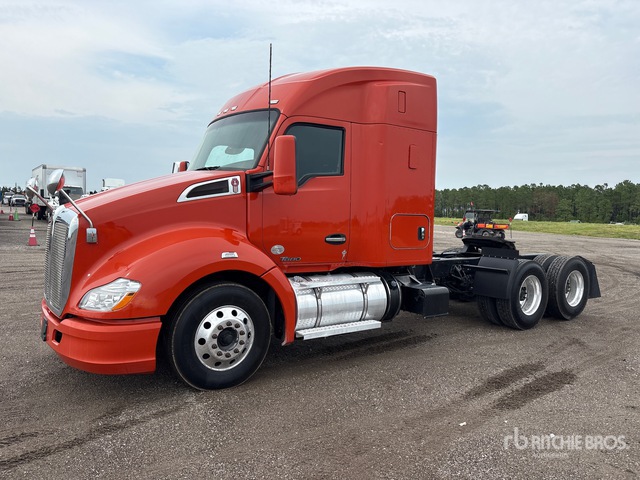 2020 Kenworth T680 6x4 T/A Sleeper Truck Tractor