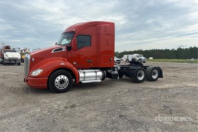 2020 Kenworth T680 6x4 Ciągnik siodłowy T/A z kabiną sypialną