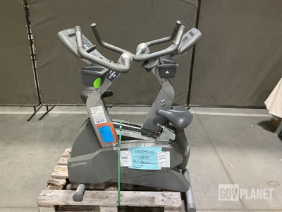 (2) Life Fitness 95Ci Exercise Bikes