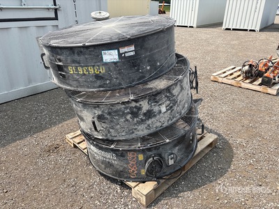 Quantity of (3) Fan