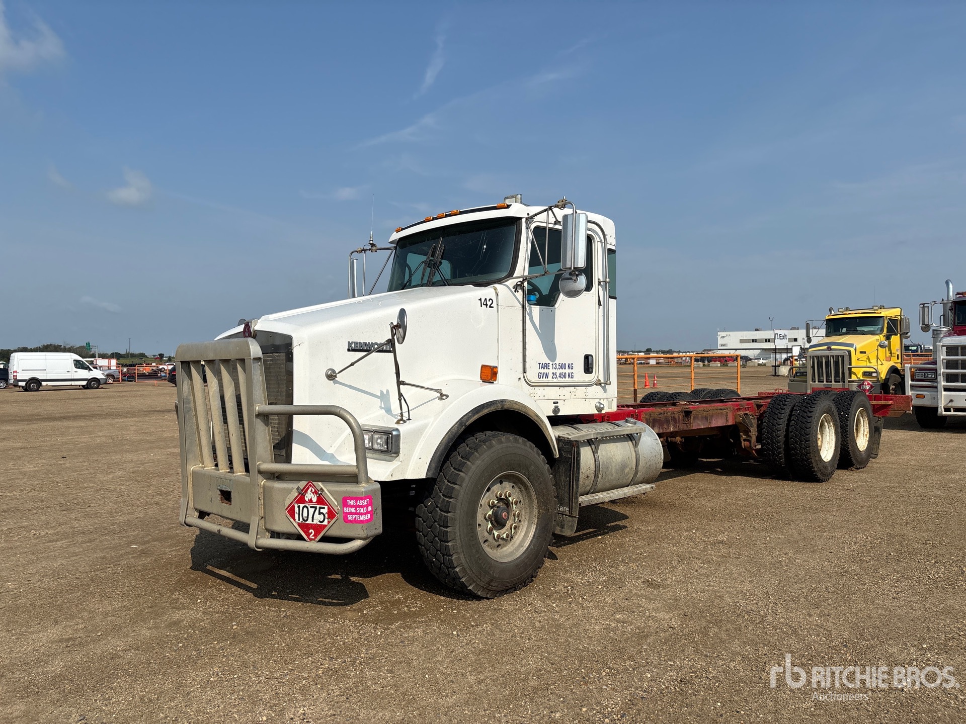 2012 Kenworth T800 6x4 Cab and Chassis