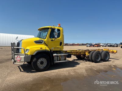 2015 Freightliner 114SD Cabine et châssis