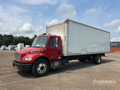 2015 Freightliner M2106 4x2 Camion fourgon