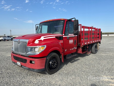 2015 International TerraStar 4x2 شاحنة مسطحة
