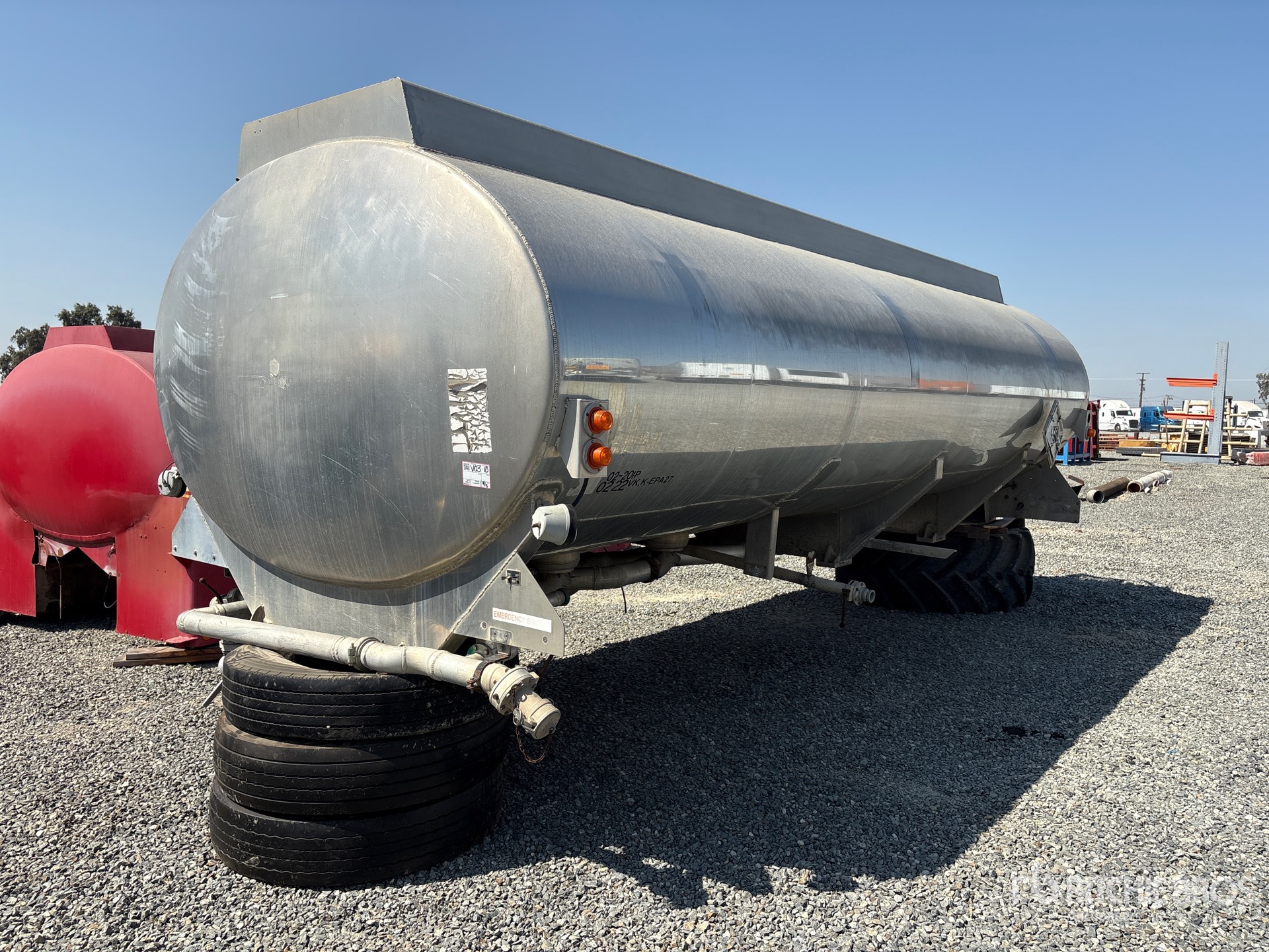 2004 CTMV MFR WELD-IT COMPANY 4600 Gallon 4 Compartment Tanker Truck Body
