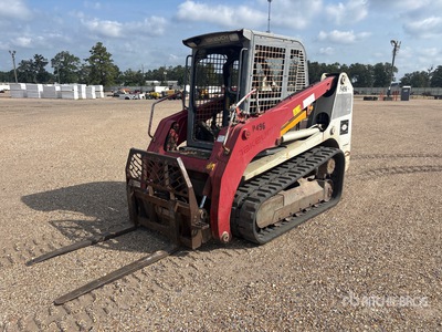 2016 Takeuchi TL12 Compact Track Loader