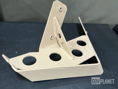 (11) Navistar Defense 3689864C1 Vehicular Components Brackets