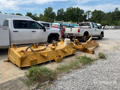 124 in Blade Attachment - Fits Cat D6