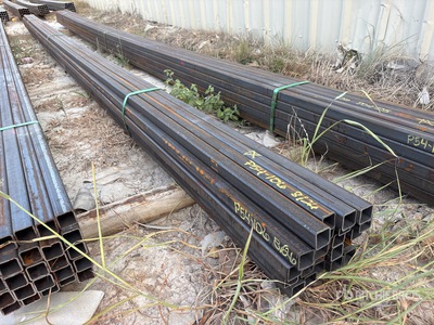 Quantity of (24) 2025 Kit Containers 1.5 in x 1.5 in x 23 ft Square Tubing Divers - Métaux (Unused)