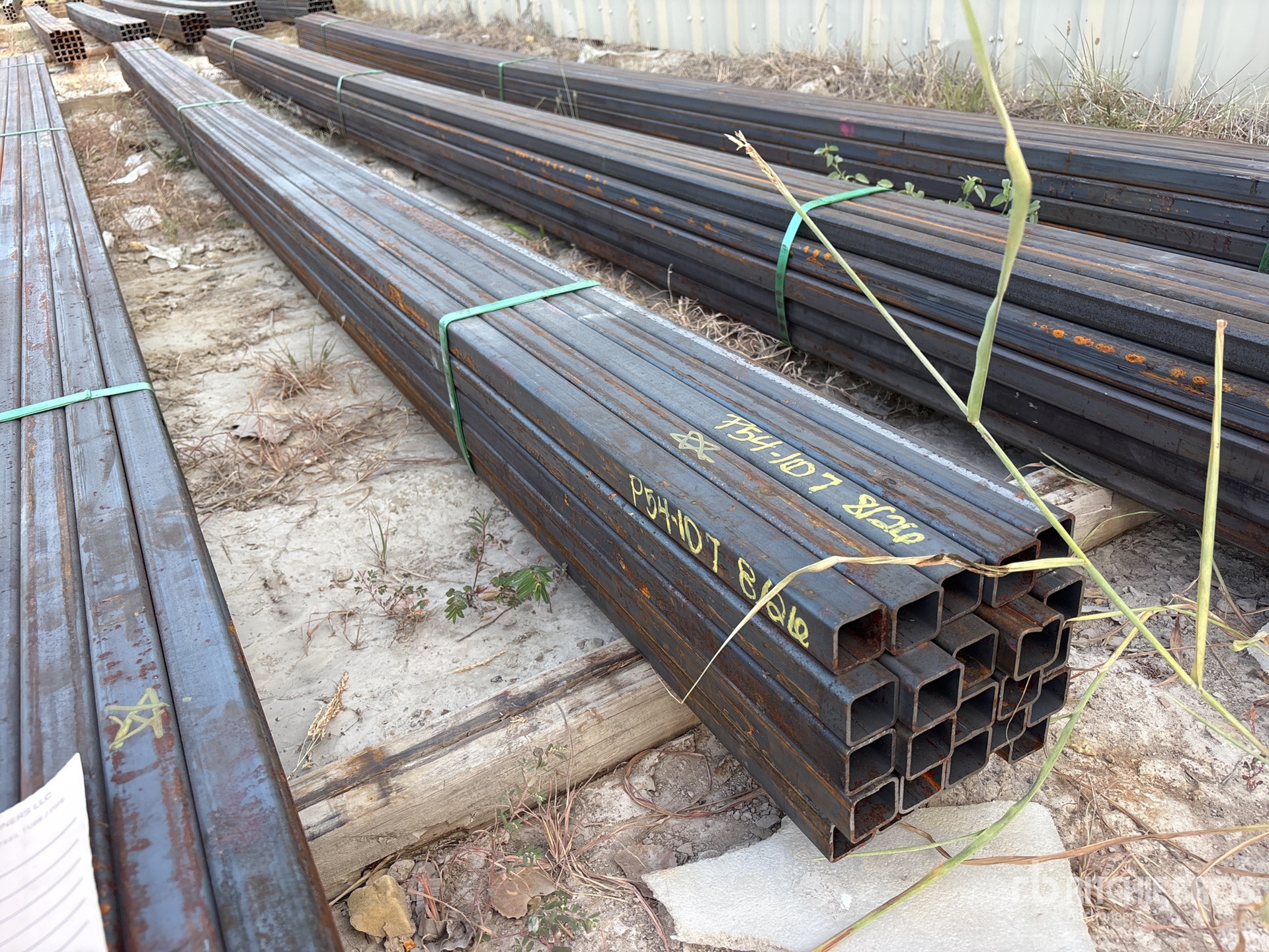 Quantity of (25) 2025 Kit Containers 1.5 in x 1.5 in x 20 ft Square Tubing (Unused)