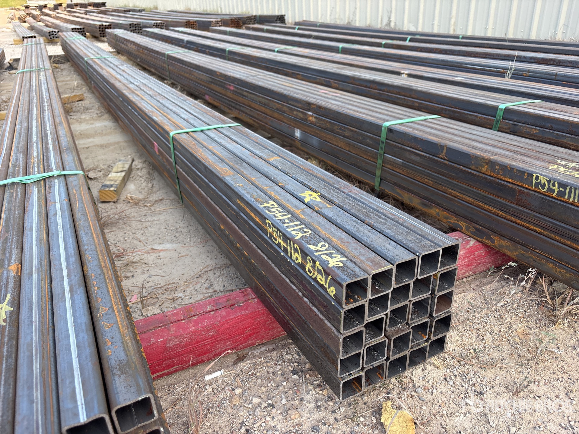 Quantity of (25) 2025 Kit Containers 1.5 in x 1.5 I'm x 19 ft Square Tubing (Unused)