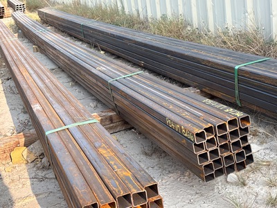 Quantity of (25) 2025 Kit Containers 1.5 in x 1.5 in x 24 ft Square Tubing (Unused)