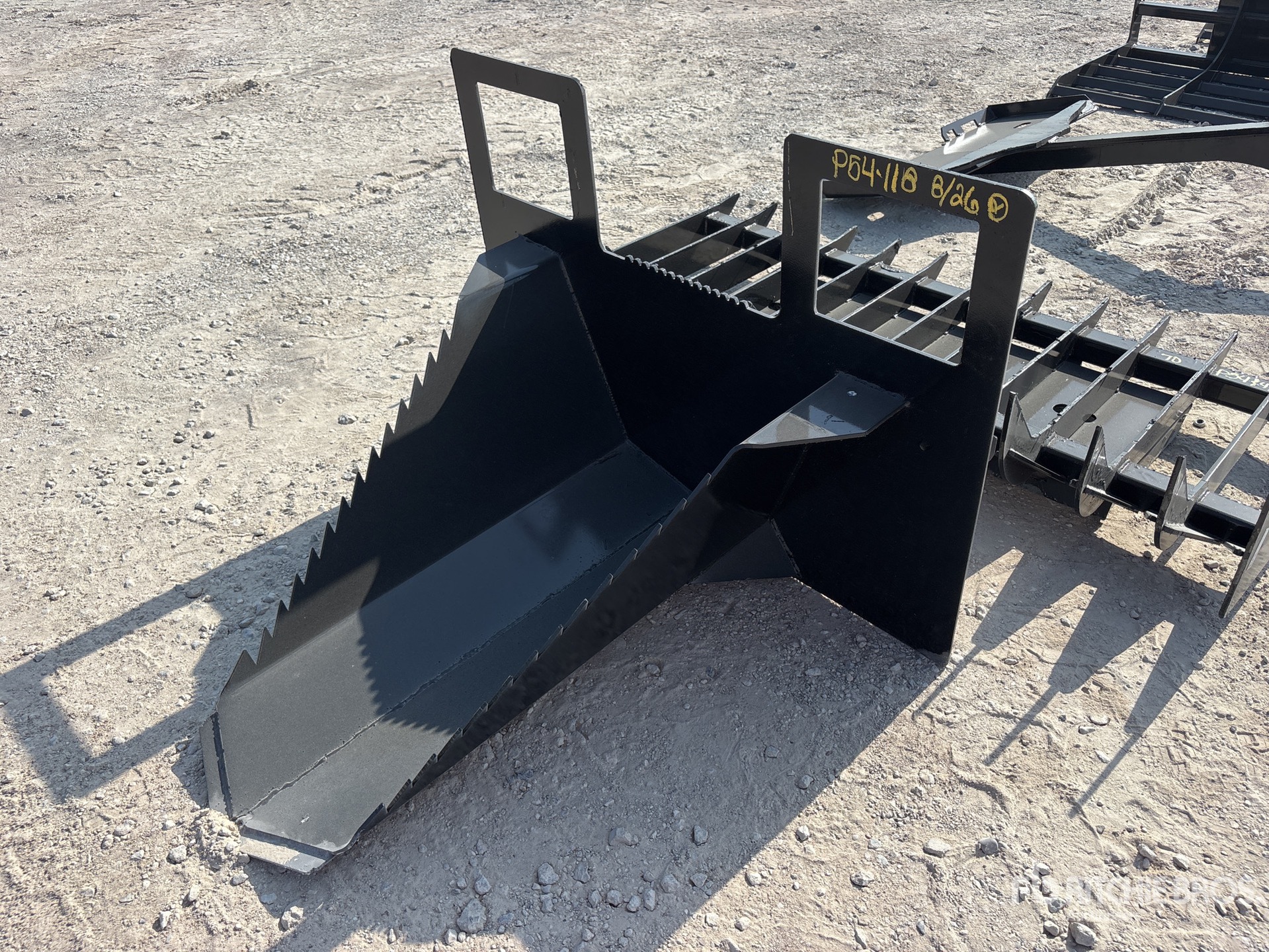 2025 Kit Containers QT-TS-40 16 in Stump Skid Steer Bucket (Unused)
