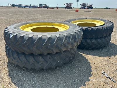 Quantity of (4) Firestone Radial 9100 380/105R50 Pneumatici - Fits John Deere 4930