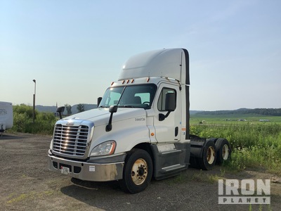 2016 Freightliner CA125DC 6x4 T/A Day Cab Truck Tractor