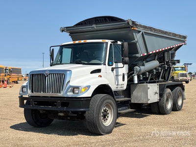 Dahms Stone Slinger on 2002 International 7500 6x4 Stone Spreader Truck