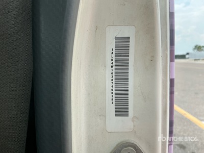 2008 Isuzu FRR Furgoneta caja cerrada