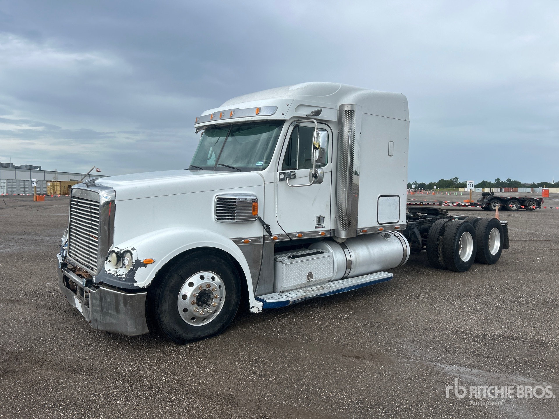 2007 Freightliner Coronado 132 6x4 T/A Sleeper Truck Tractor