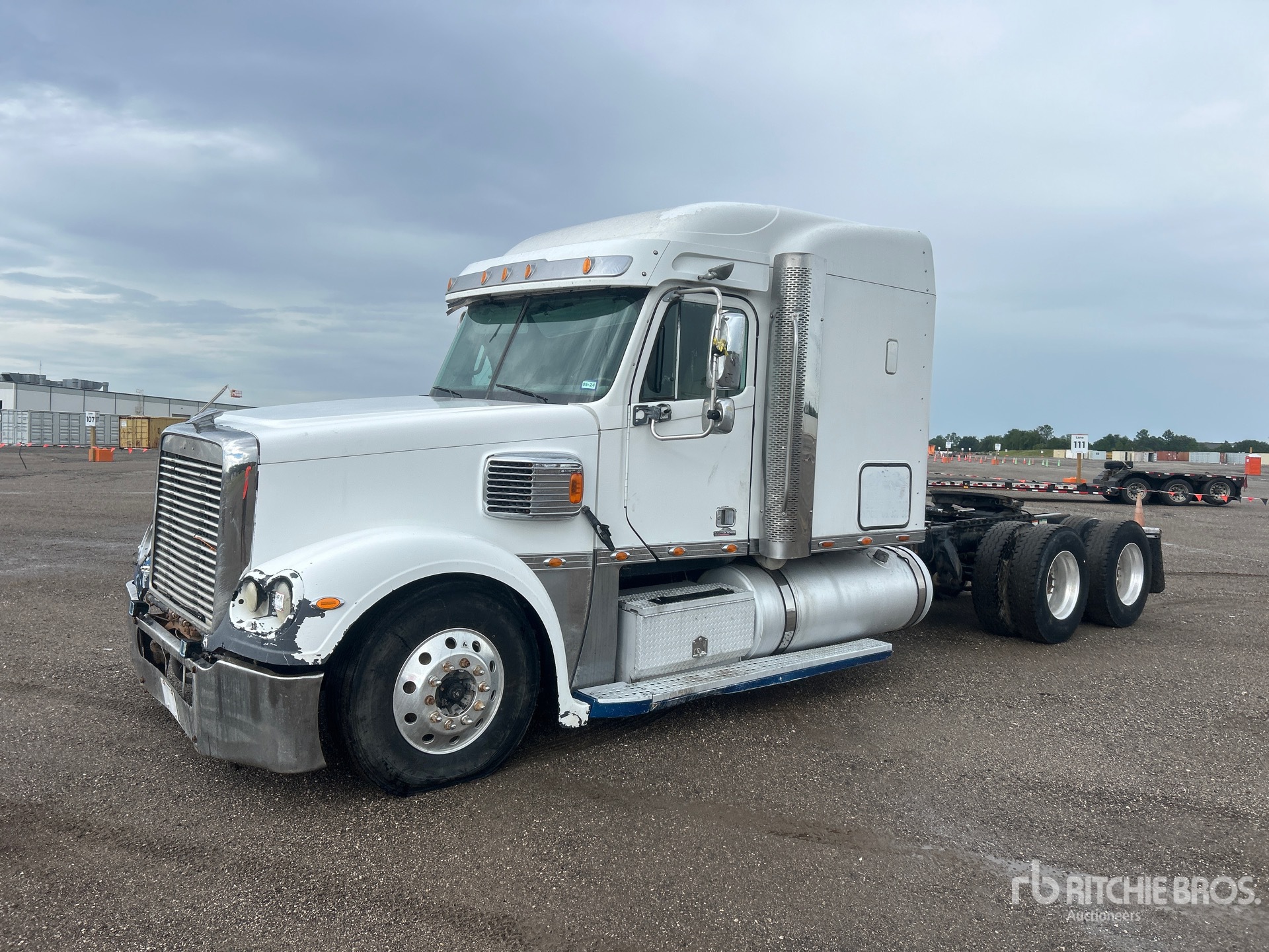2007 Freightliner Coronado 132 6x4 T/A Sleeper Truck Tractor
